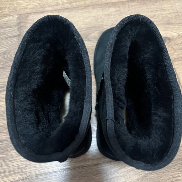 EUC! Women's UGG Classic Short II Boot 1016223 Black 100% Authentic Size 8 - Picture 6 of 7